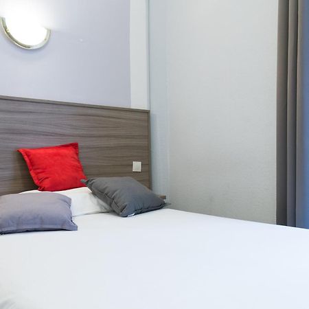 Panam Hotel Paris Gambetta- Place Gambetta-Mairie Du 20 Emme エクステリア 写真