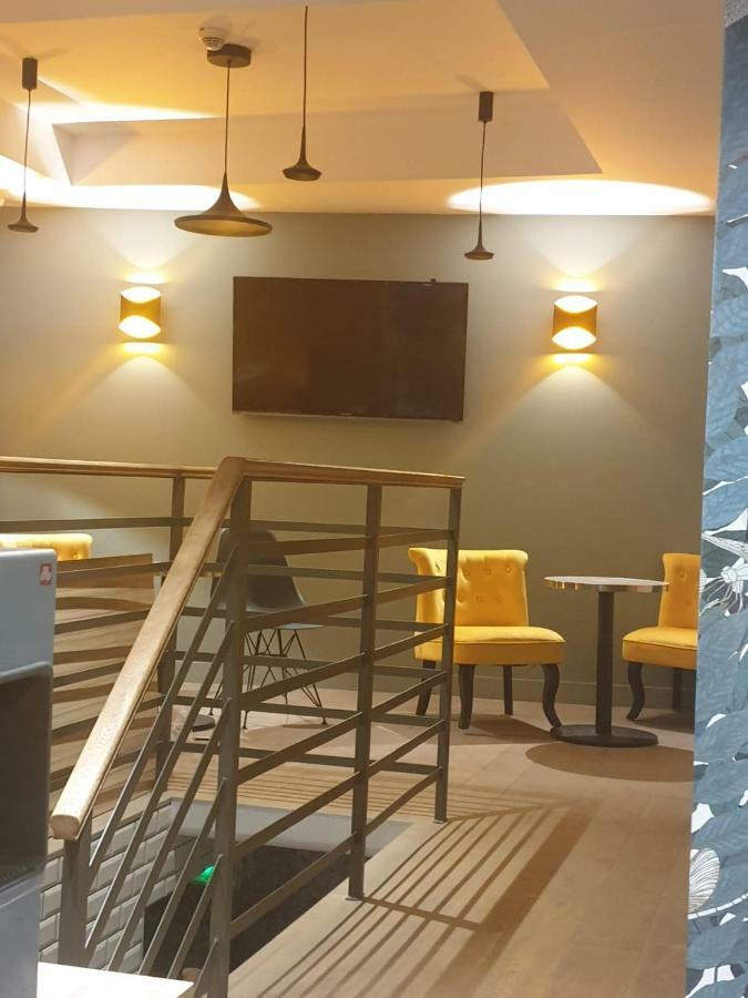 Panam Hotel Paris Gambetta- Place Gambetta-Mairie Du 20 Emme エクステリア 写真